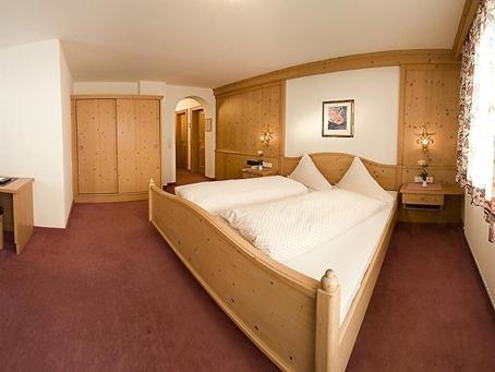 Hotel Persura Ischgl Quarto foto